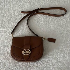 ✨COACH - Brown Flap Crossbody